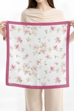 Pembe Çiçek Desenli Bandana Fular - Görsel 3