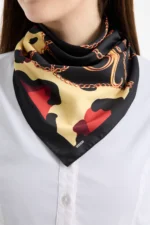 Zincirli Safari Desenli Bandana Fular - Görsel 2