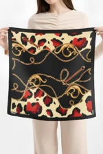 Zincirli Safari Desenli Bandana Fular - Görsel 3