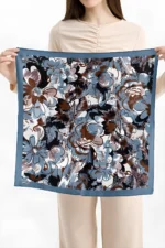 Sanatsal Çiçek Desenli Bandana Fular - Görsel 3