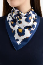Lacivert Altın Leopar Desenli Bandana Fular - Görsel 2