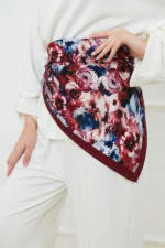 Bordo Bahçe Desenli Bandana Fular - Görsel 3