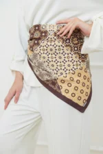 Motif Harmanı Desenli Bandana Fular