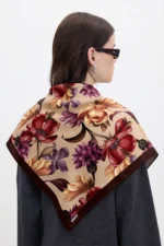 Kadife Bahar Desenli Bandana Fular