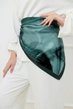 Derin Zümrüt Desenli Bandana Fular - Görsel 2