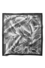 Gümüş Yaprak Desenli Bandana Fular