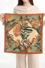 Amber Çiçek Desenli Bandana Fular - Görsel 3