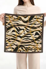 Zebra Zinciri Desenli Bandana Fular - Görsel 3