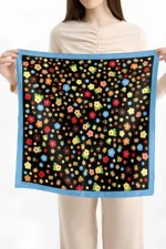 Neşeli Çiçekler Desenli Bandana Fular - Görsel 3